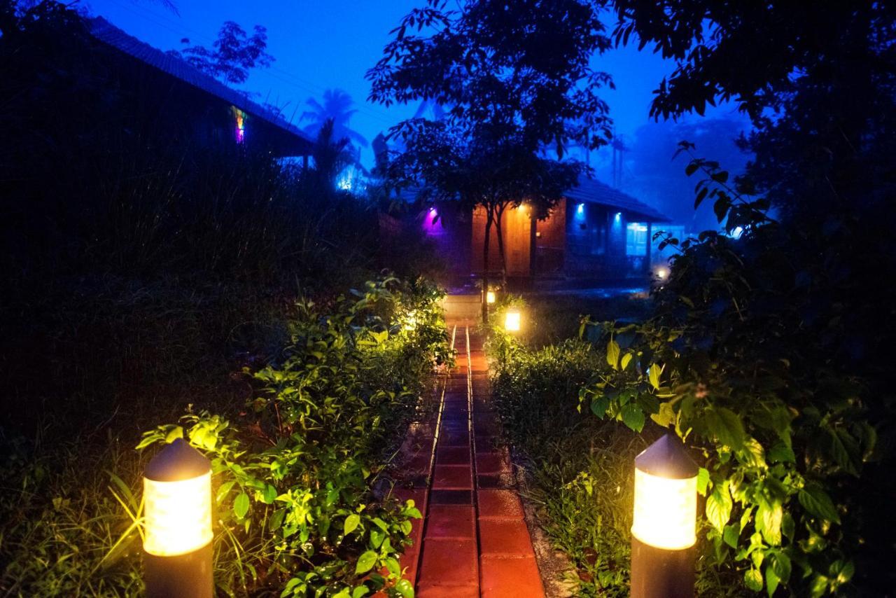 Stone Hills Hotel Kannur Buitenkant foto