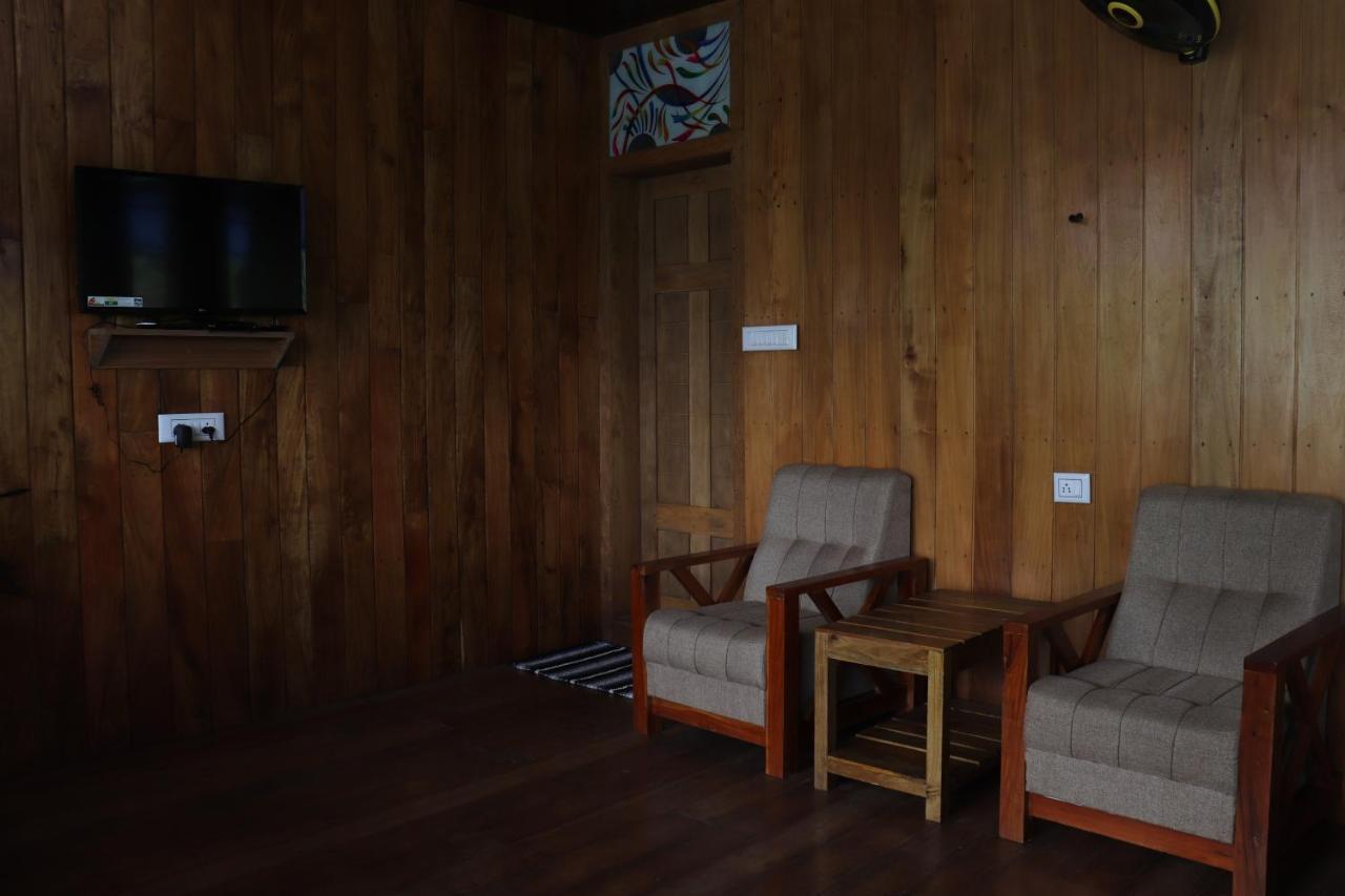 Stone Hills Hotel Kannur Buitenkant foto