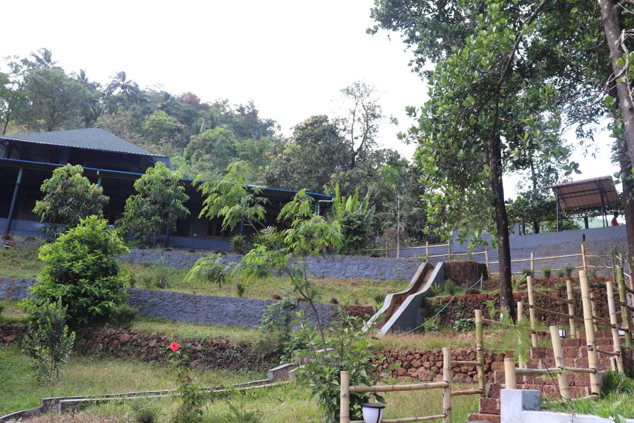 Stone Hills Hotel Kannur Buitenkant foto