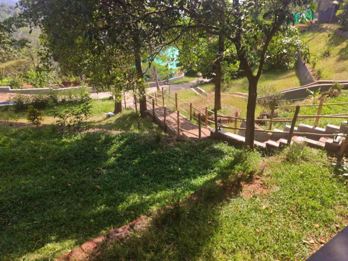 Stone Hills Hotel Kannur Buitenkant foto