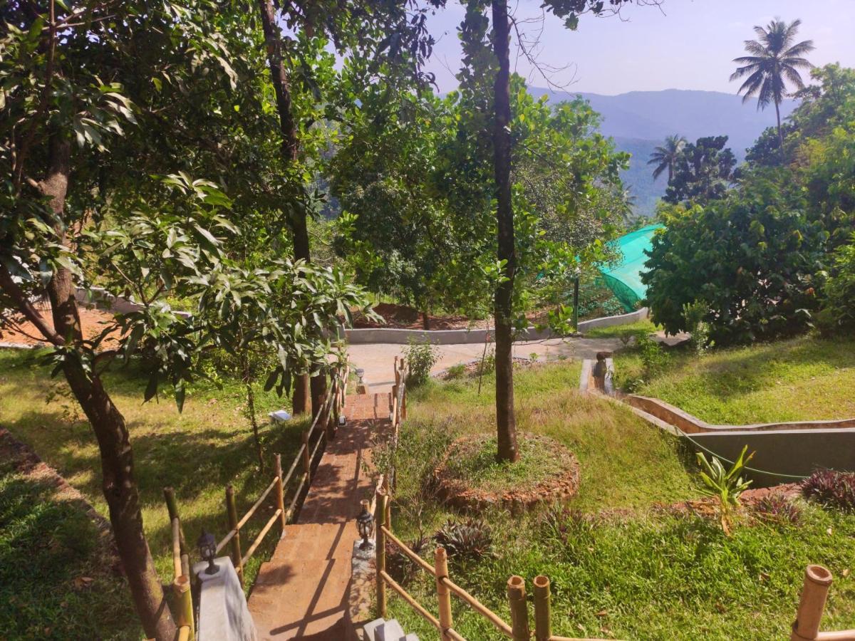 Stone Hills Hotel Kannur Buitenkant foto