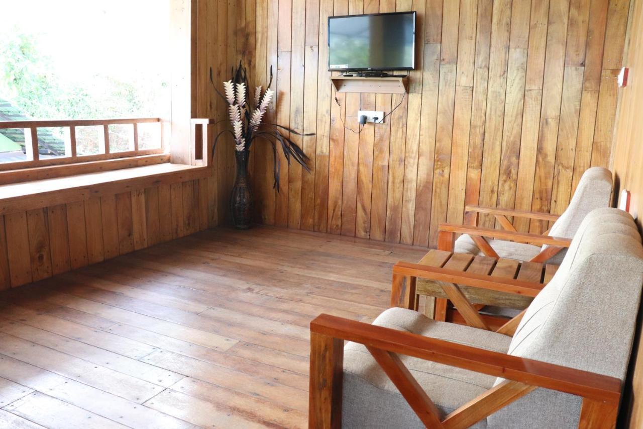 Stone Hills Hotel Kannur Buitenkant foto
